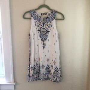 White multicolor summer dress with open back